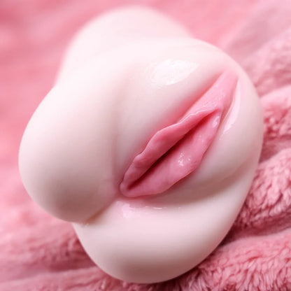 Ayla - 1.9 lbs Lifelike Labia Majora Pocket Pussy Masturbator